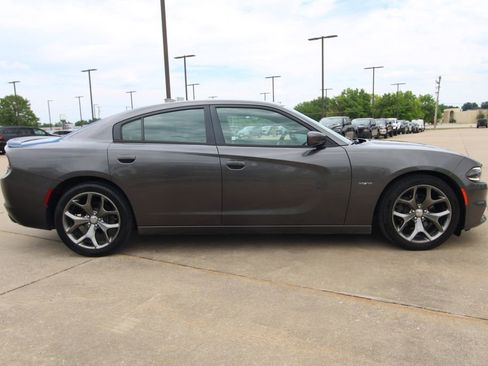 Used 2016 Dodge Charger R/T w/ Navigation & Travel Group RWD image 4