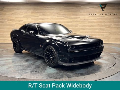 Used 2022 Dodge Challenger R/T Scat Pack RWD image 1