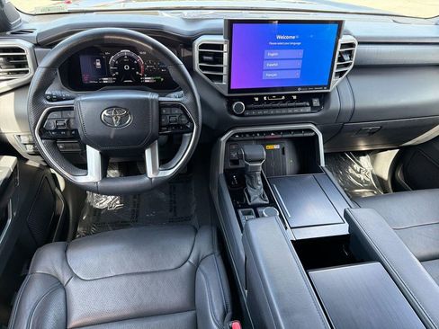 Used 2024 Toyota Sequoia Platinum AWD/4WD image 7