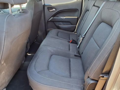 Used 2021 Chevrolet Colorado LT w/ LT Convenience Package image 15