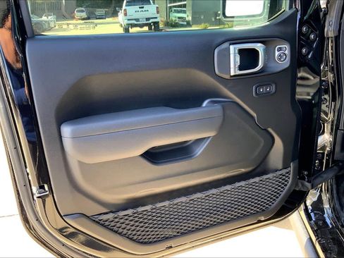 New 2026 Jeep Gladiator Rubicon image 10