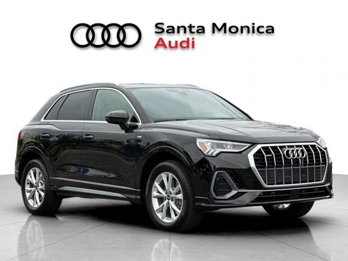 Used 2023 Audi Q3 2.0T Premium w/ Convenience Package AWD/4WD image 9