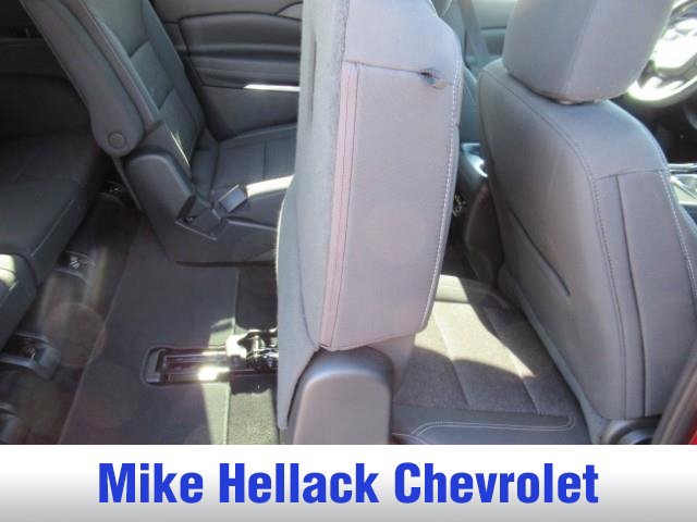 Used 2026 Chevrolet Traverse LT FWD image 14