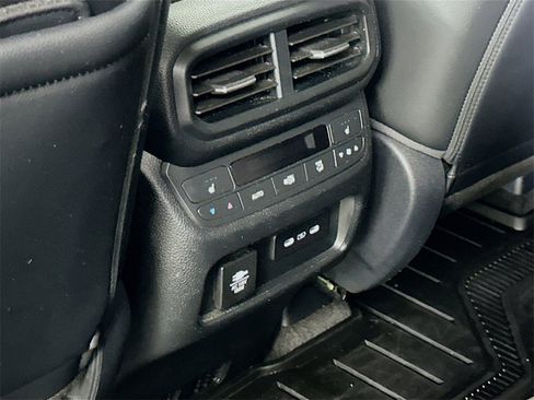 Used 2024 Honda Pilot Elite image 27