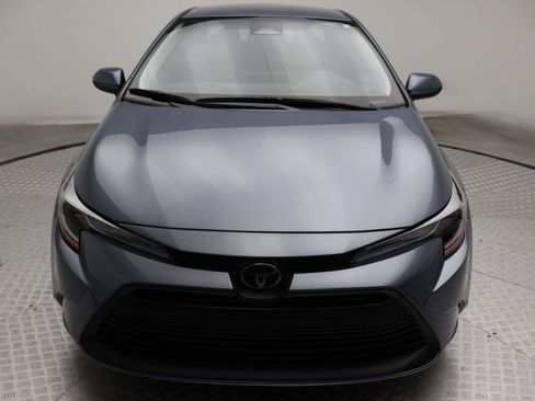Certified 2025 Toyota Corolla LE FWD image 5
