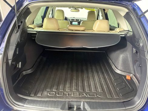 Used 2016 Subaru Outback 2.5i Limited AWD/4WD image 20