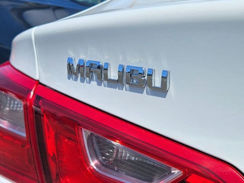 Used 2023 Chevrolet Malibu LT FWD image 16