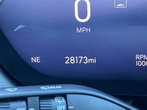 Used 2024 Buick Envision Sport Touring image 31