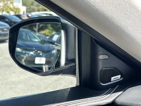 Used 2017 Nissan Maxima Platinum w/ Interior Lighting Package image 24