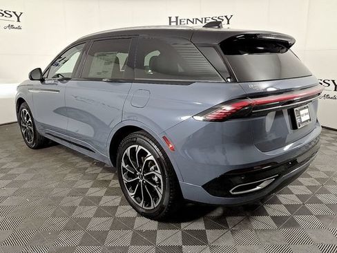 Used 2026 Lincoln Nautilus Reserve AWD/4WD image 6