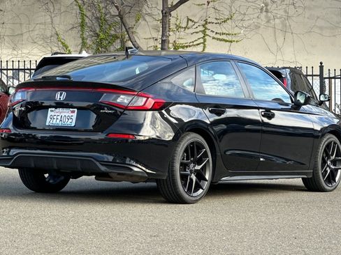 Used 2023 Honda Civic Sport image 4