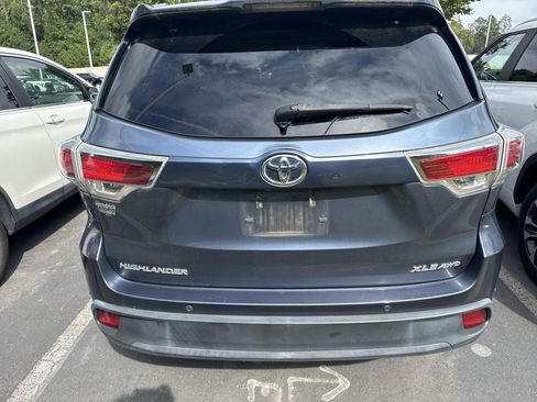 Used 2015 Toyota Highlander XLE AWD/4WD image 8