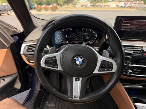 Used 2021 BMW 530i xDrive w/ M Sport Package AWD/4WD image 19
