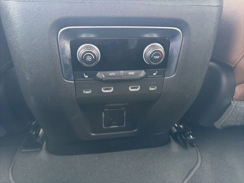 Used 2022 Chevrolet Tahoe High Country AWD/4WD image 23