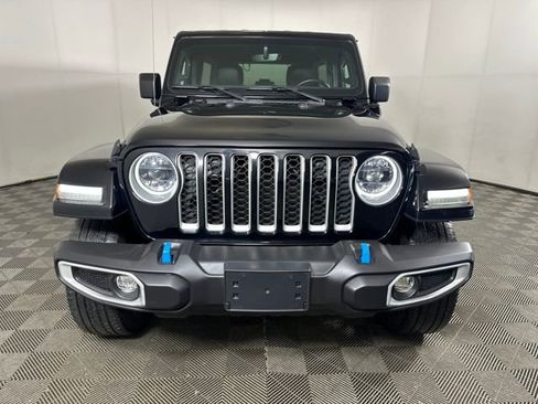 Used 2023 Jeep Wrangler Unlimited Sahara w/ Cold Weather Group image 8
