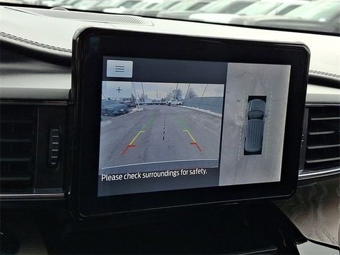 Certified 2023 Ford Explorer Platinum w/ Equipment Group 601A image 18