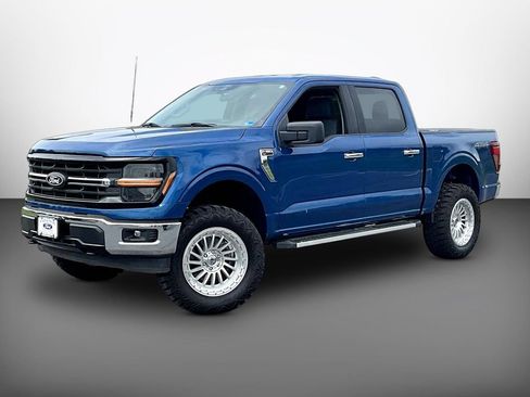 Used 2025 Ford F150 XLT w/ Equipment Group 301A Standard AWD/4WD image 3