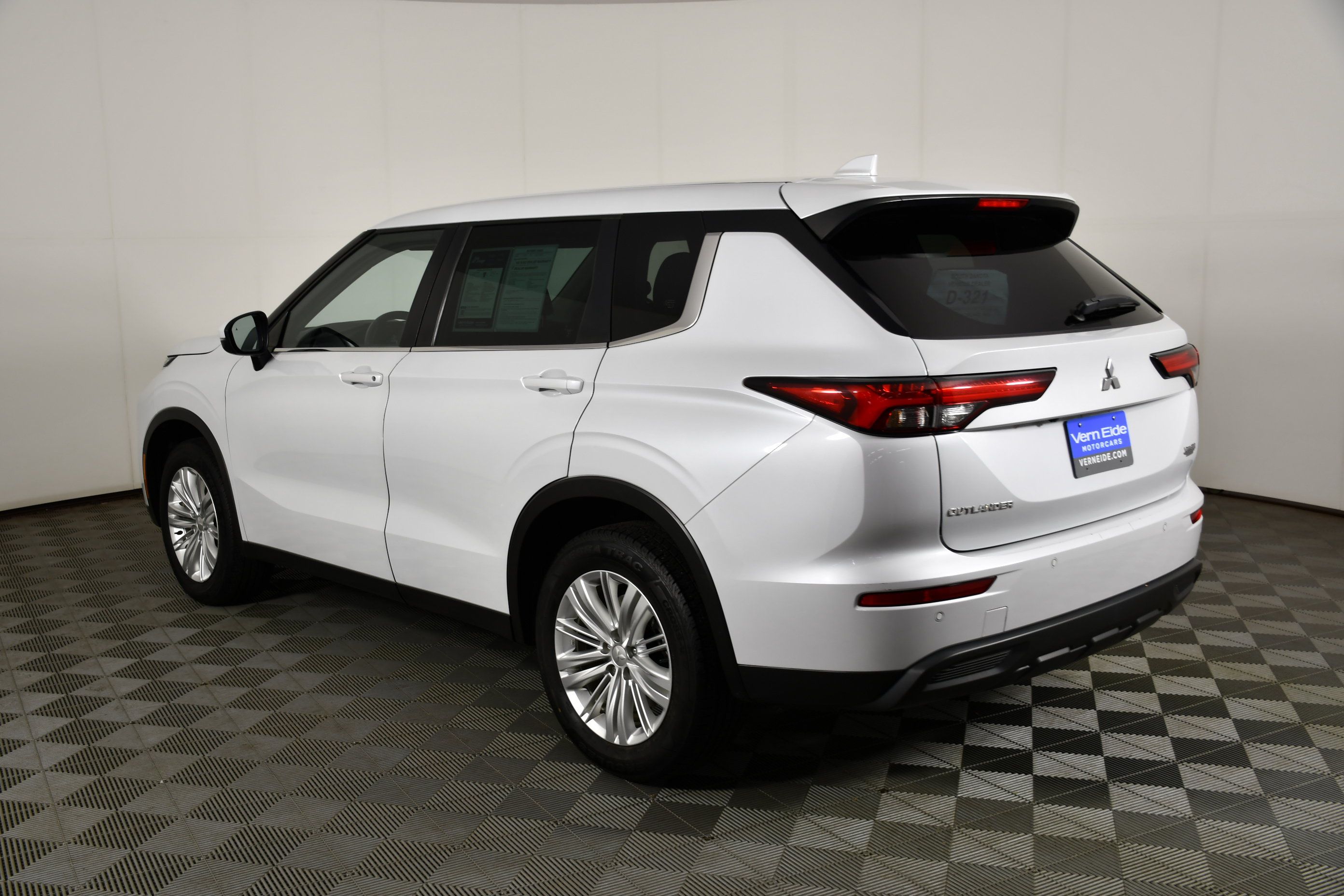 Used 2022 Mitsubishi Outlander ES AWD/4WD image 8