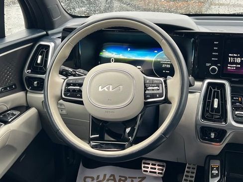 Used 2023 Kia Sorento SX Prestige image 14