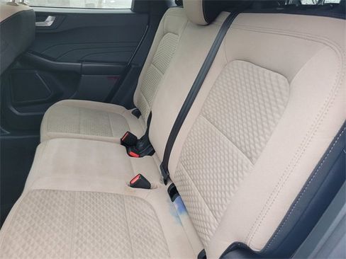 Certified 2021 Ford Escape SE image 15