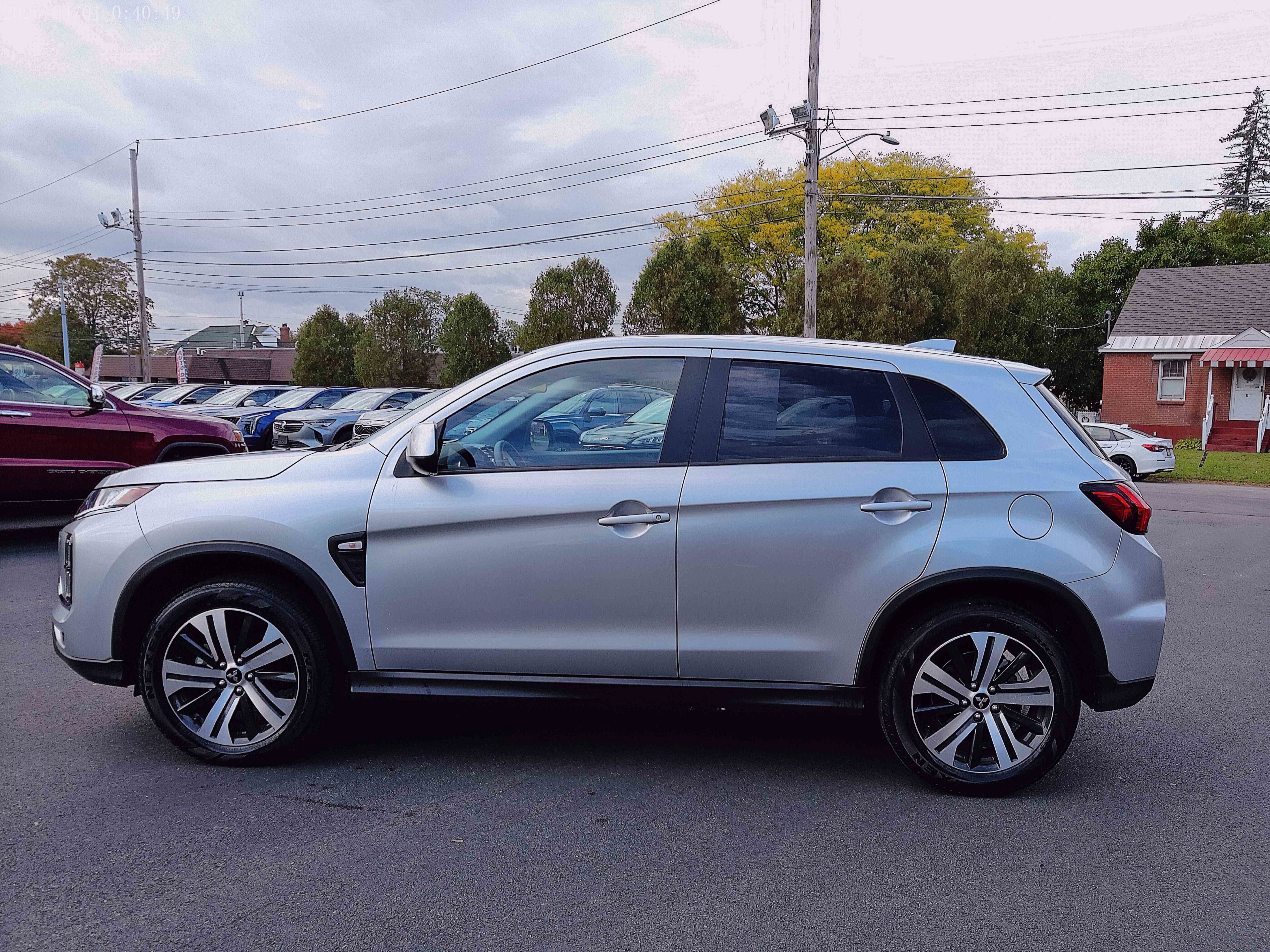 Used 2026 Mitsubishi Outlander Sport AWD image 3