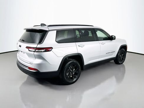 New 2026 Jeep Grand Cherokee L 4WD image 7