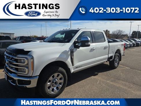 Used 2023 Ford F250 Lariat w/ Lariat Ultimate Package AWD/4WD image 1