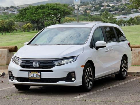 Used 2025 Honda Odyssey EX-L image 3