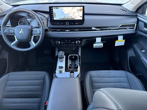 New 2026 Mitsubishi Outlander AWD image 26