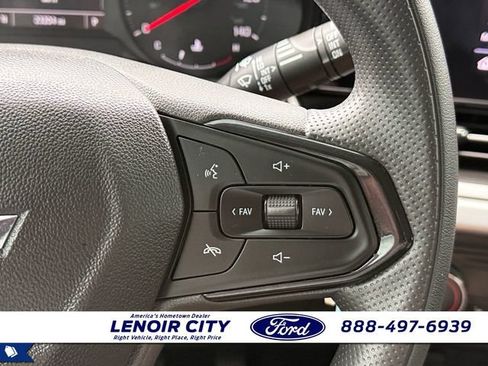 Used 2024 Chevrolet Trax LS w/ LS Convenience Package FWD image 21