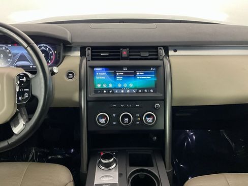 Certified 2020 Land Rover Discovery Landmark image 12