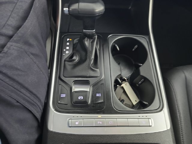 Certified 2025 Kia Carnival FWD image 21