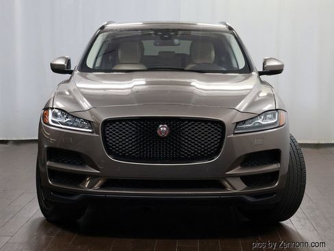Used 2017 Jaguar F-PACE Prestige AWD/4WD image 5