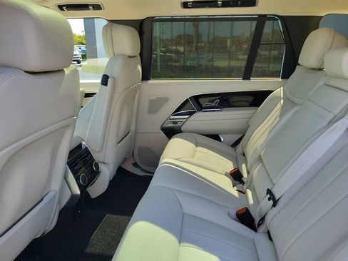 New 2026 Land Rover Range Rover Long Wheelbase SE AWD/4WD image 16