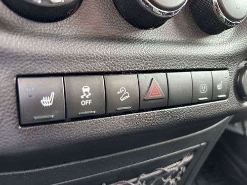 Used 2017 Jeep Wrangler Sahara w/ Connectivity Group AWD/4WD image 54