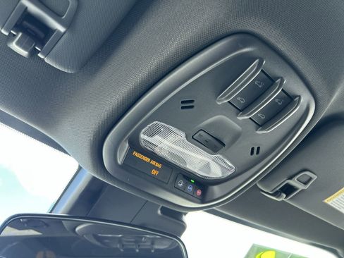 New 2026 Chevrolet Trax RS w/ Sunroof Package FWD image 30