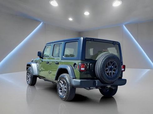 Used 2024 Jeep Wrangler Unlimited Sport AWD/4WD image 23