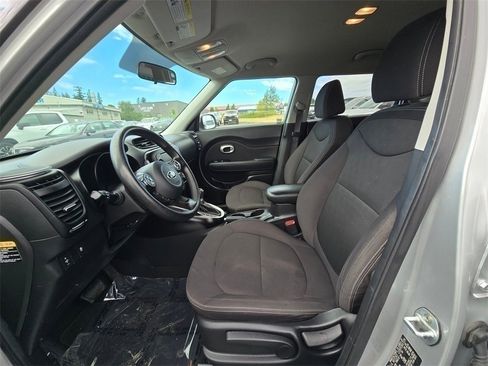 Used 2018 Kia Soul image 16