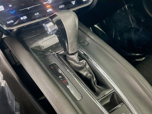 Used 2017 Honda HR-V EX image 24