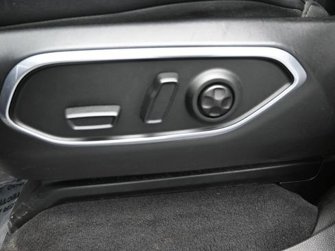 Used 2024 Jeep Wagoneer Series II image 16