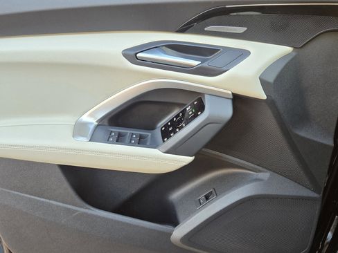 New 2025 Audi Q5 Premium Plus image 12