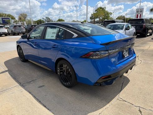 New 2026 Nissan Sentra SR FWD image 3