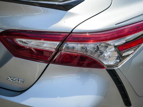 Used 2018 Toyota Camry XSE w/ Driver Assist Package FWD image 7