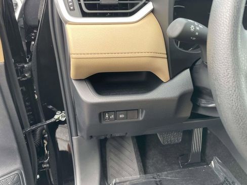New 2025 Toyota RAV4 LE image 31