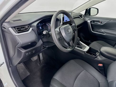 Certified 2025 Toyota RAV4 XLE FWD image 9