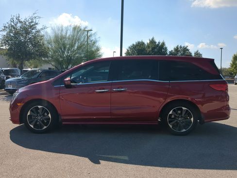 Used 2022 Honda Odyssey Elite image 6