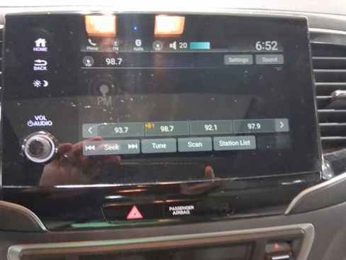 Used 2021 Honda Pilot Special Edition image 11