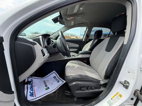 Used 2016 Chevrolet Equinox LT w/ Convenience Package image 9