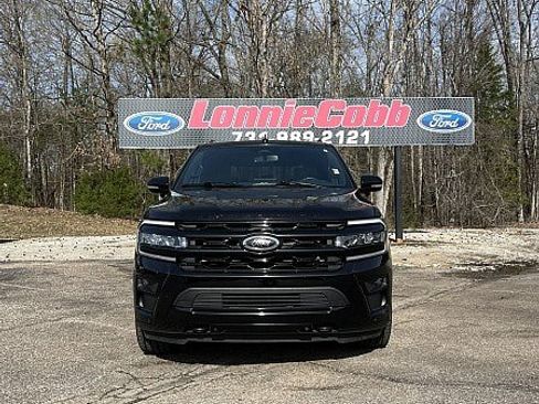 Used 2023 Ford Expedition Limited AWD/4WD image 2