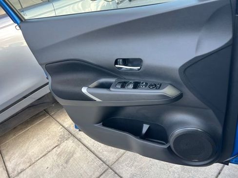 Used 2023 Nissan Kicks SV image 17